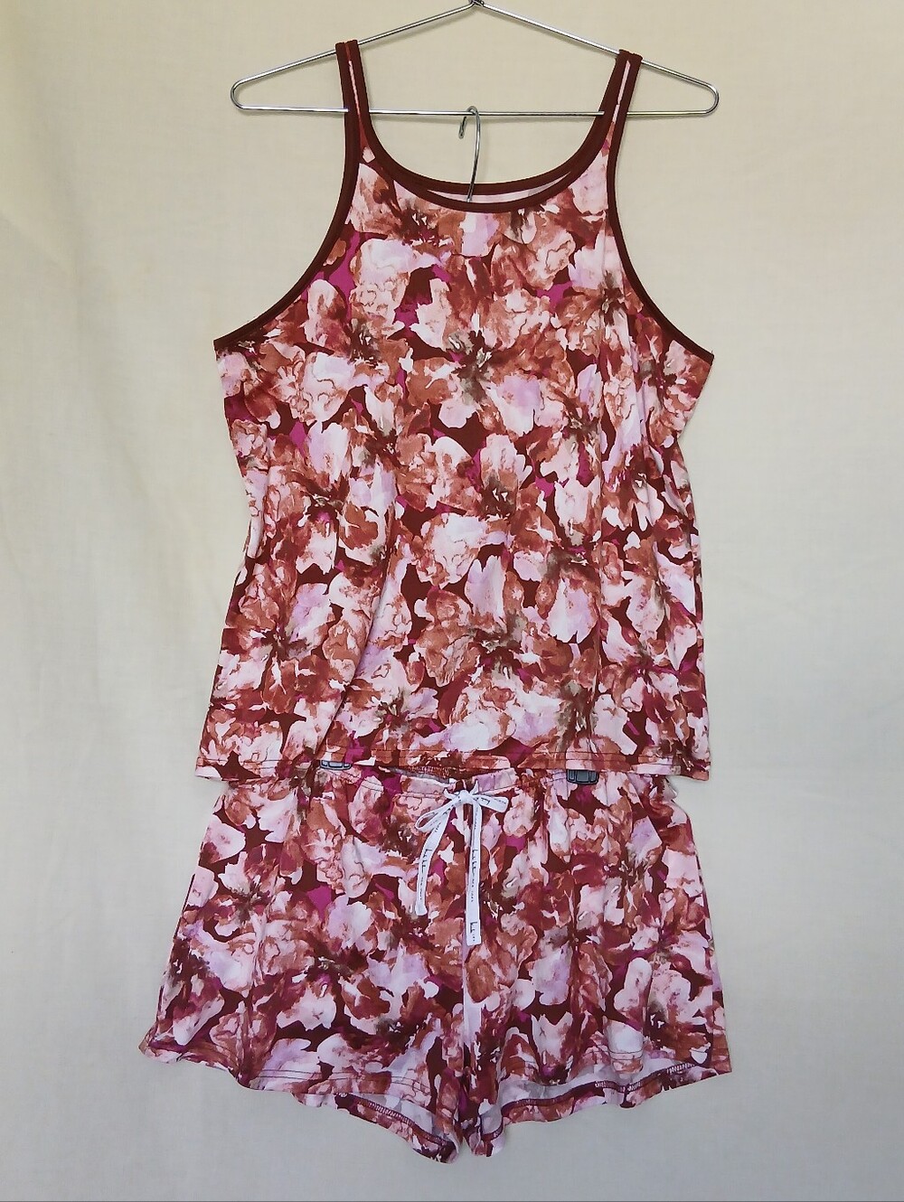 Nicole Miller Pajama Set, Size Large.
